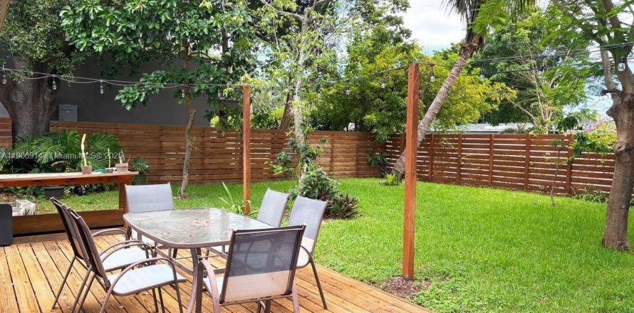 Villa ou maison à Hollywood, Floride 3 chambres, 293.76 m2 № 1965672