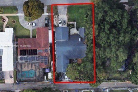 Villa ou maison à louer à Hollywood, Floride: 3 chambres, 293.76 m2 № 1965672 - photo 11