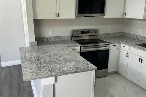 Condo in Tampa, Florida, 2 bedrooms  № 1719595 - photo 7