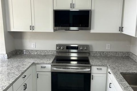 Condo in Tampa, Florida, 2 bedrooms  № 1719595 - photo 8