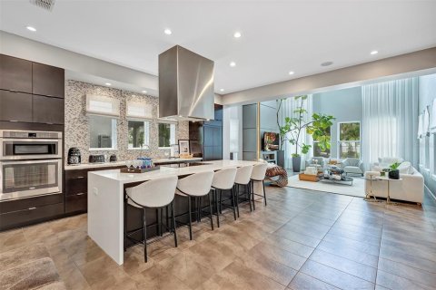House in Winter Garden, Florida 5 bedrooms, 335.93 sq.m. № 1876177 - photo 18