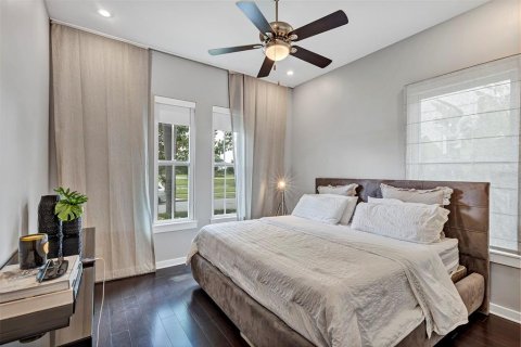 House in Winter Garden, Florida 5 bedrooms, 335.93 sq.m. № 1876177 - photo 5