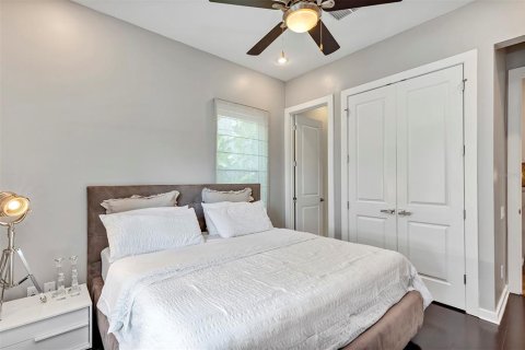 House in Winter Garden, Florida 5 bedrooms, 335.93 sq.m. № 1876177 - photo 6