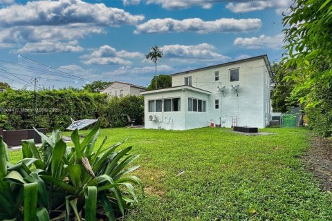 Casa en alquiler en Miami, Florida, 2 dormitorios, 65.03 m2 № 1930276 - foto 13