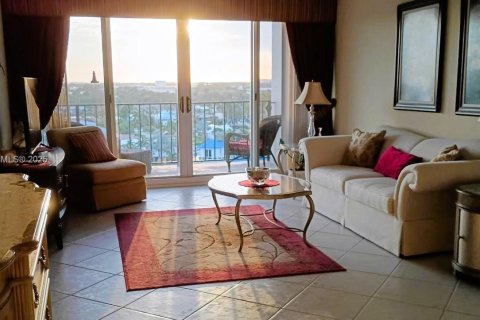 Condo in Pompano Beach, Florida, 2 bedrooms  № 1971108 - photo 7