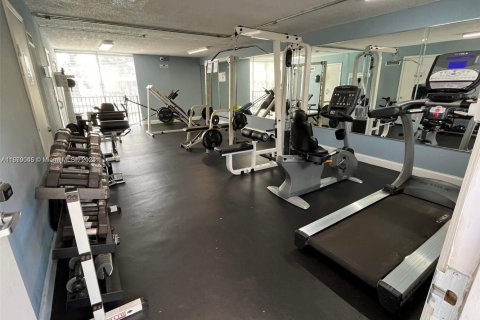 Condominio en alquiler en North Bay Village, Florida, 1 dormitorio, 57.6 m2 № 1931795 - foto 10