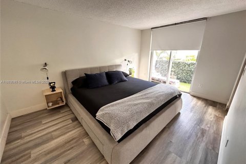 Condominio en alquiler en North Bay Village, Florida, 1 dormitorio, 57.6 m2 № 1931795 - foto 4