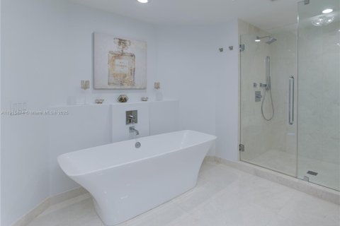 Copropriété à vendre à North Miami Beach, Floride: 2 chambres, 168.8 m2 № 1971016 - photo 9