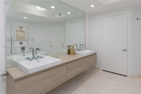 Copropriété à vendre à North Miami Beach, Floride: 2 chambres, 168.8 m2 № 1971016 - photo 11