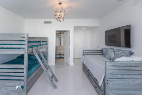 Copropriété à vendre à North Miami Beach, Floride: 2 chambres, 168.8 m2 № 1971016 - photo 13