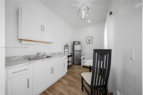 Casa en venta en Miami, Florida, 3 dormitorios, 93.65 m2 № 2000807 - foto 20