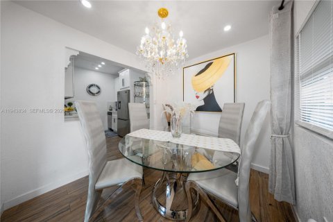 Casa en venta en Miami, Florida, 3 dormitorios, 93.65 m2 № 2000807 - foto 10
