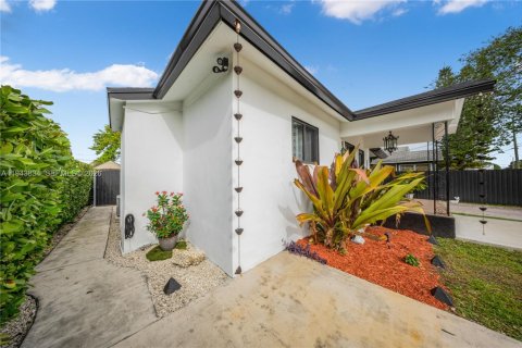 Casa en venta en Miami, Florida, 3 dormitorios, 93.65 m2 № 2000807 - foto 28