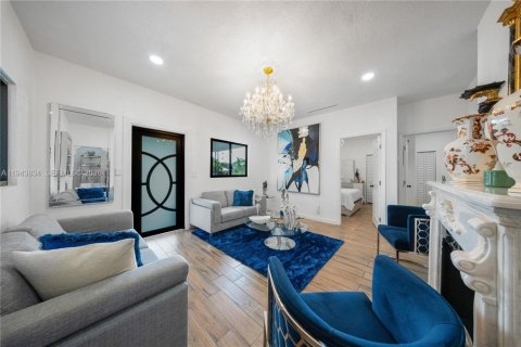 Casa en venta en Miami, Florida, 3 dormitorios, 93.65 m2 № 2000807 - foto 5