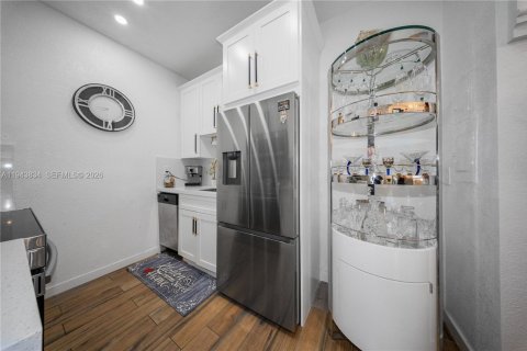 Casa en venta en Miami, Florida, 3 dormitorios, 93.65 m2 № 2000807 - foto 9