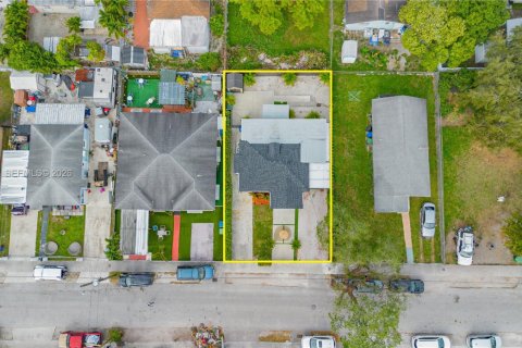 Casa en venta en Miami, Florida, 3 dormitorios, 93.65 m2 № 2000807 - foto 26