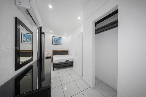 Casa en venta en Miami, Florida, 3 dormitorios, 93.65 m2 № 2000807 - foto 23