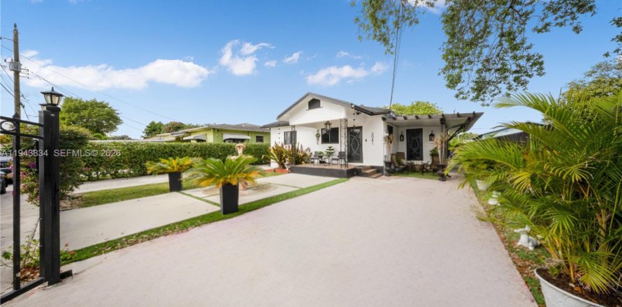 Casa en Miami, Florida 3 dormitorios, 93.65 m2 № 2000807