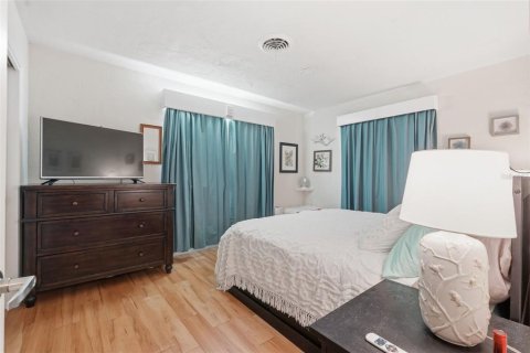 House in Palm Harbor, Florida 2 bedrooms, 121.7 sq.m. № 2094099 - photo 19