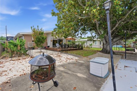 House in Palm Harbor, Florida 2 bedrooms, 121.7 sq.m. № 2094099 - photo 29
