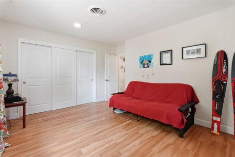 House in Palm Harbor, Florida 2 bedrooms, 121.7 sq.m. № 2094099 - photo 24