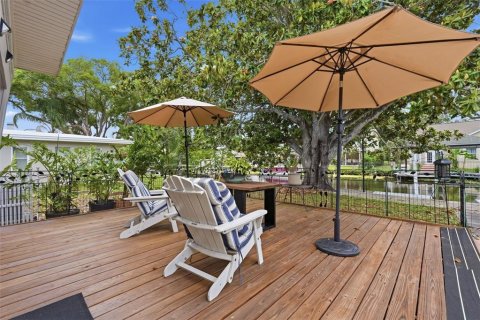 House in Palm Harbor, Florida 2 bedrooms, 121.7 sq.m. № 2094099 - photo 26