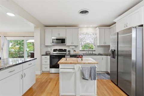 House in Palm Harbor, Florida 2 bedrooms, 121.7 sq.m. № 2094099 - photo 15