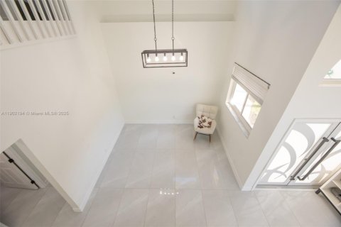 Casa en venta en Pembroke Pines, Florida, 4 dormitorios, 209.49 m2 № 1966184 - foto 18