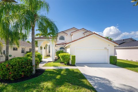 Casa en venta en Pembroke Pines, Florida, 4 dormitorios, 209.49 m2 № 1966184 - foto 1