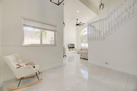 Casa en venta en Pembroke Pines, Florida, 4 dormitorios, 209.49 m2 № 1966184 - foto 14