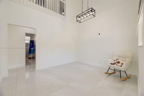 Casa en venta en Pembroke Pines, Florida, 4 dormitorios, 209.49 m2 № 1966184 - foto 15