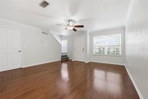 Townhouse in Gainesville, Florida 2 bedrooms, 115.2 sq.m. № 2116853 - photo 4