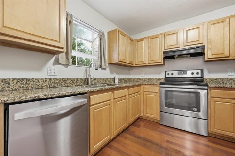 Townhouse in Gainesville, Florida 2 bedrooms, 115.2 sq.m. № 2116853 - photo 11