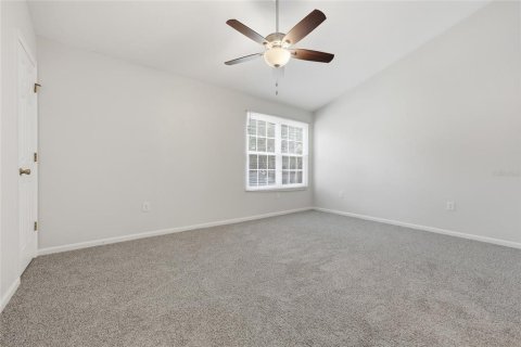Townhouse in Gainesville, Florida 2 bedrooms, 115.2 sq.m. № 2116853 - photo 18
