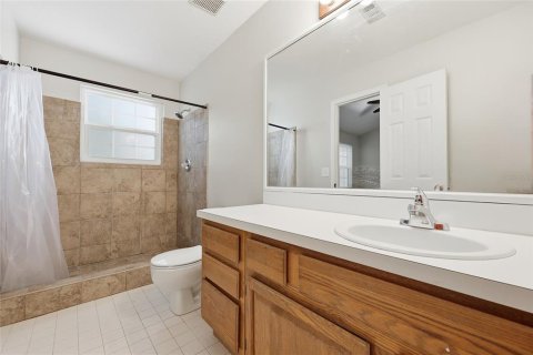 Townhouse in Gainesville, Florida 2 bedrooms, 115.2 sq.m. № 2116853 - photo 16