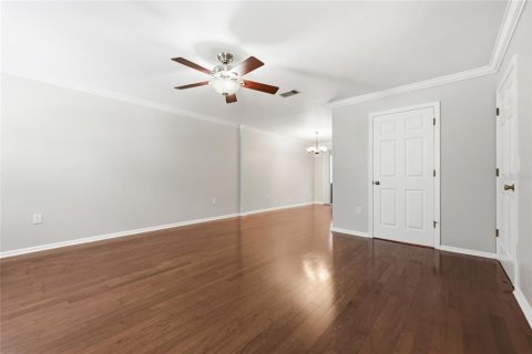 Townhouse in Gainesville, Florida 2 bedrooms, 115.2 sq.m. № 2116853 - photo 7