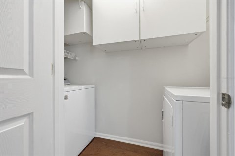 Townhouse in Gainesville, Florida 2 bedrooms, 115.2 sq.m. № 2116853 - photo 20
