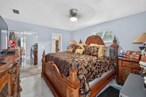 House in West Palm Beach, Florida 3 bedrooms, 109.44 sq.m. № 2387063 - photo 15