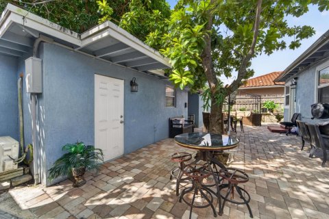House in West Palm Beach, Florida 3 bedrooms, 109.44 sq.m. № 2387063 - photo 25