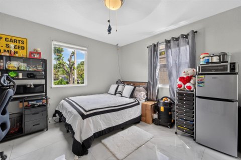 House in West Palm Beach, Florida 3 bedrooms, 109.44 sq.m. № 2387063 - photo 19