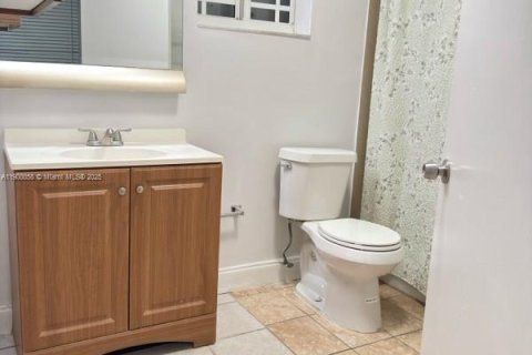 Copropriété à louer à Miami, Floride: 1 chambre, 43.66 m2 № 1963708 - photo 2