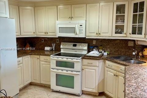 Condo in Miami Beach, Florida, 2 bedrooms  № 1948283 - photo 8