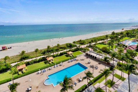 Condo in Miami Beach, Florida, 2 bedrooms  № 1948283 - photo 4