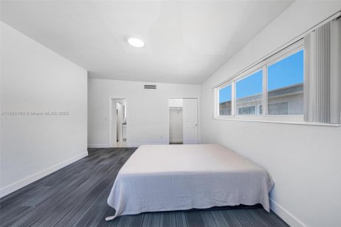 Condominio en alquiler en Bay Harbor Islands, Florida, 2 dormitorios, 152.82 m2 № 1947550 - foto 21