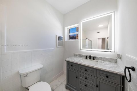 Condominio en alquiler en Bay Harbor Islands, Florida, 2 dormitorios, 152.82 m2 № 1947550 - foto 11