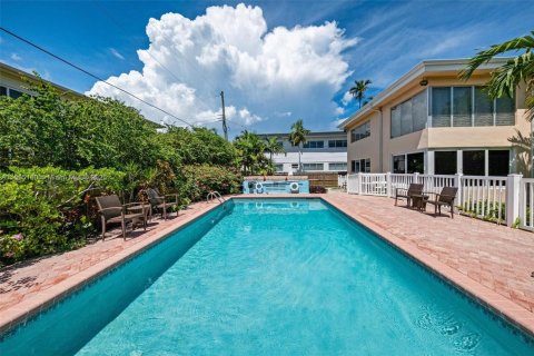 Condominio en alquiler en Bay Harbor Islands, Florida, 2 dormitorios, 152.82 m2 № 1947550 - foto 27