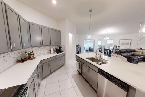 Villa ou maison à vendre à Winter Haven, Floride: 4 chambres, 186.18 m2 № 2415574 - photo 2