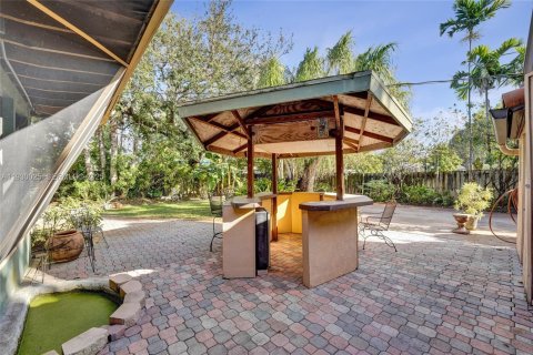 House in Hollywood, Florida 2 bedrooms, 88.81 sq.m. № 1991354 - photo 29