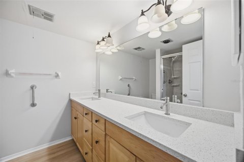 Condominio en venta en Bradenton, Florida, 2 dormitorios, 141.68 m2 № 2094385 - foto 17