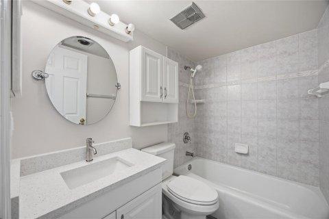 Condominio en venta en Bradenton, Florida, 2 dormitorios, 141.68 m2 № 2094385 - foto 19